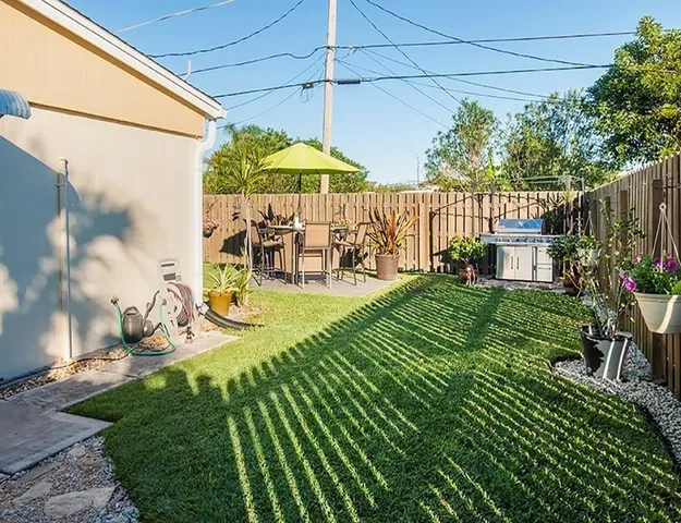 $2,200 | 1550 4th Avenue, Vero Beach, FL 32960