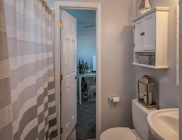 $2,200 | 1550 4th Avenue, Vero Beach, FL 32960