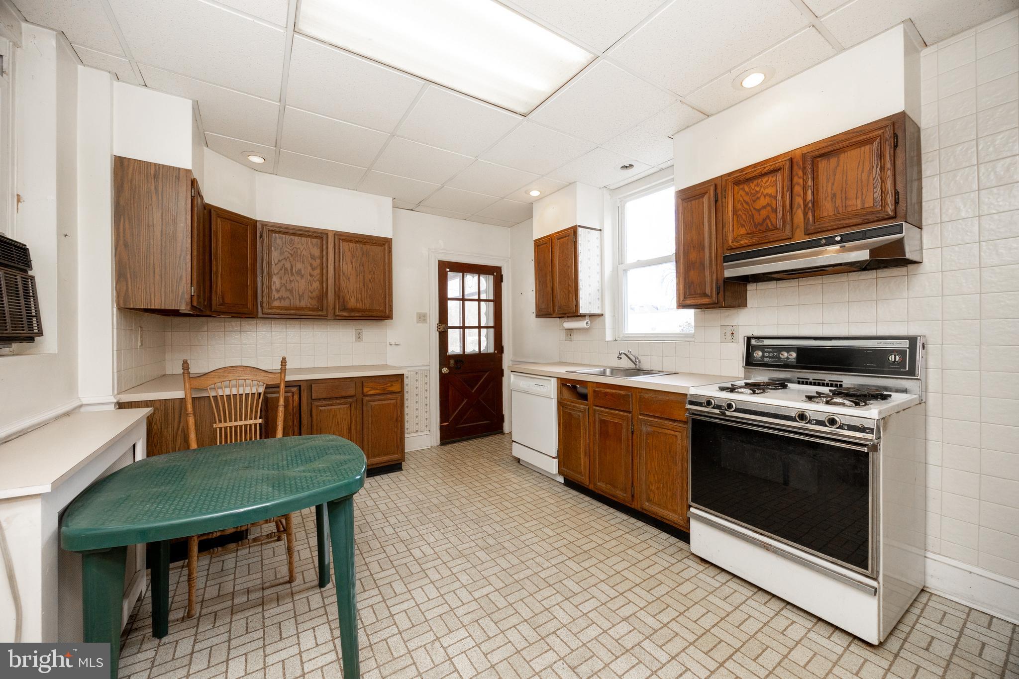 419 North Swarthmore Avenue Ridley Park, PA 19078 - Photo 12 of 39 Kitchen