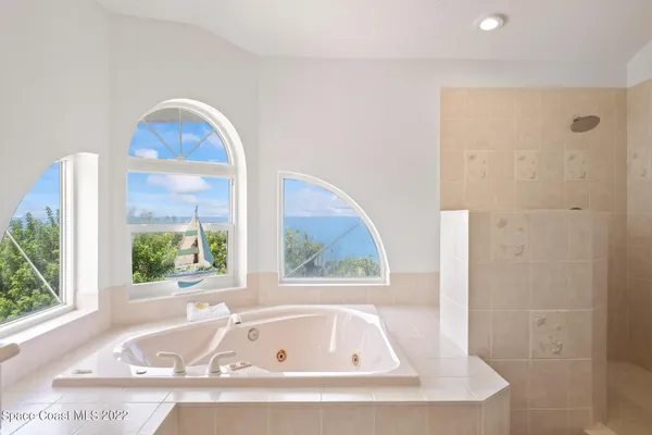 $2,260,000 | 5085 South Hwy A1A, Melbourne Beach, FL 32951