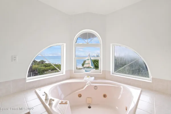 $2,260,000 | 5085 South Hwy A1A, Melbourne Beach, FL 32951