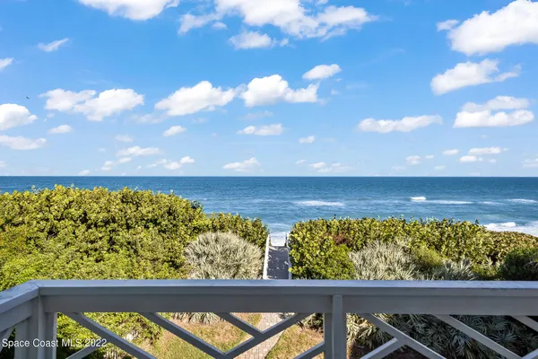 $2,260,000 | 5085 South Hwy A1A, Melbourne Beach, FL 32951