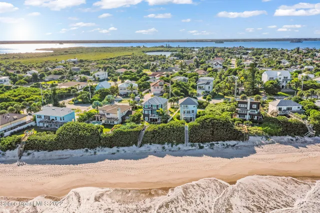 $2,290,000 | 5085 South Hwy A1A, Melbourne Beach, FL 32951