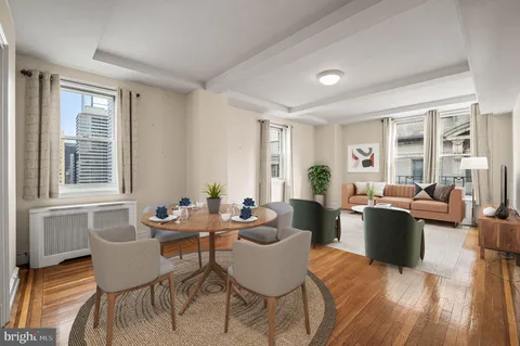 $475,000 | 1901 Walnut Street, Unit 17F, Philadelphia, PA 19103