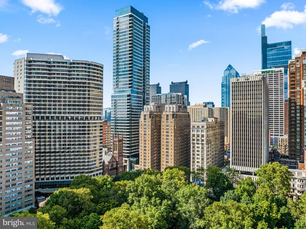 $449,000 | 1901 Walnut Street, Unit 17F, Philadelphia, PA 19103