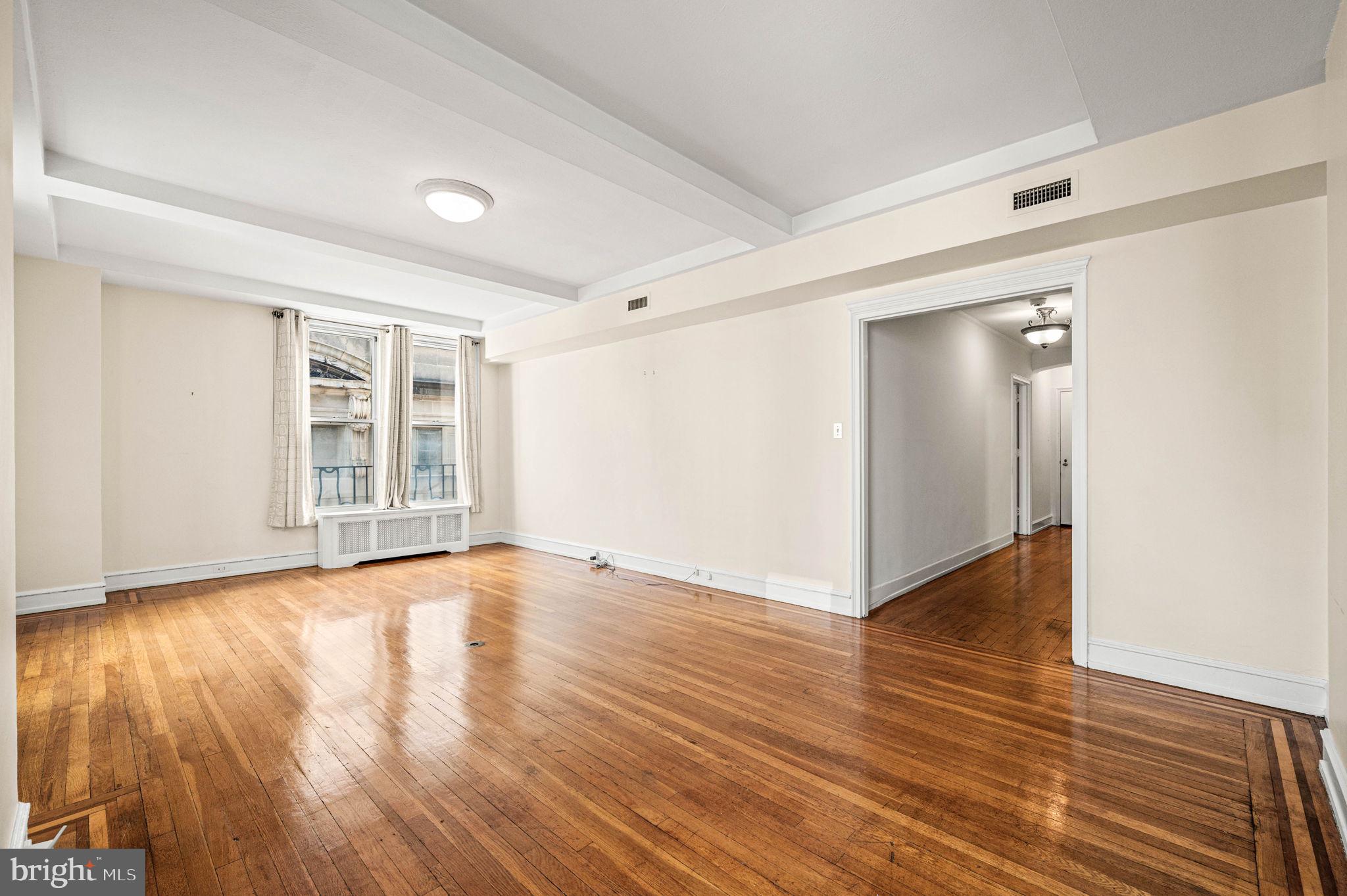 1901 Walnut Street, Unit 17F Philadelphia, PA 19103 - Photo 7 of 25 living/dinning room