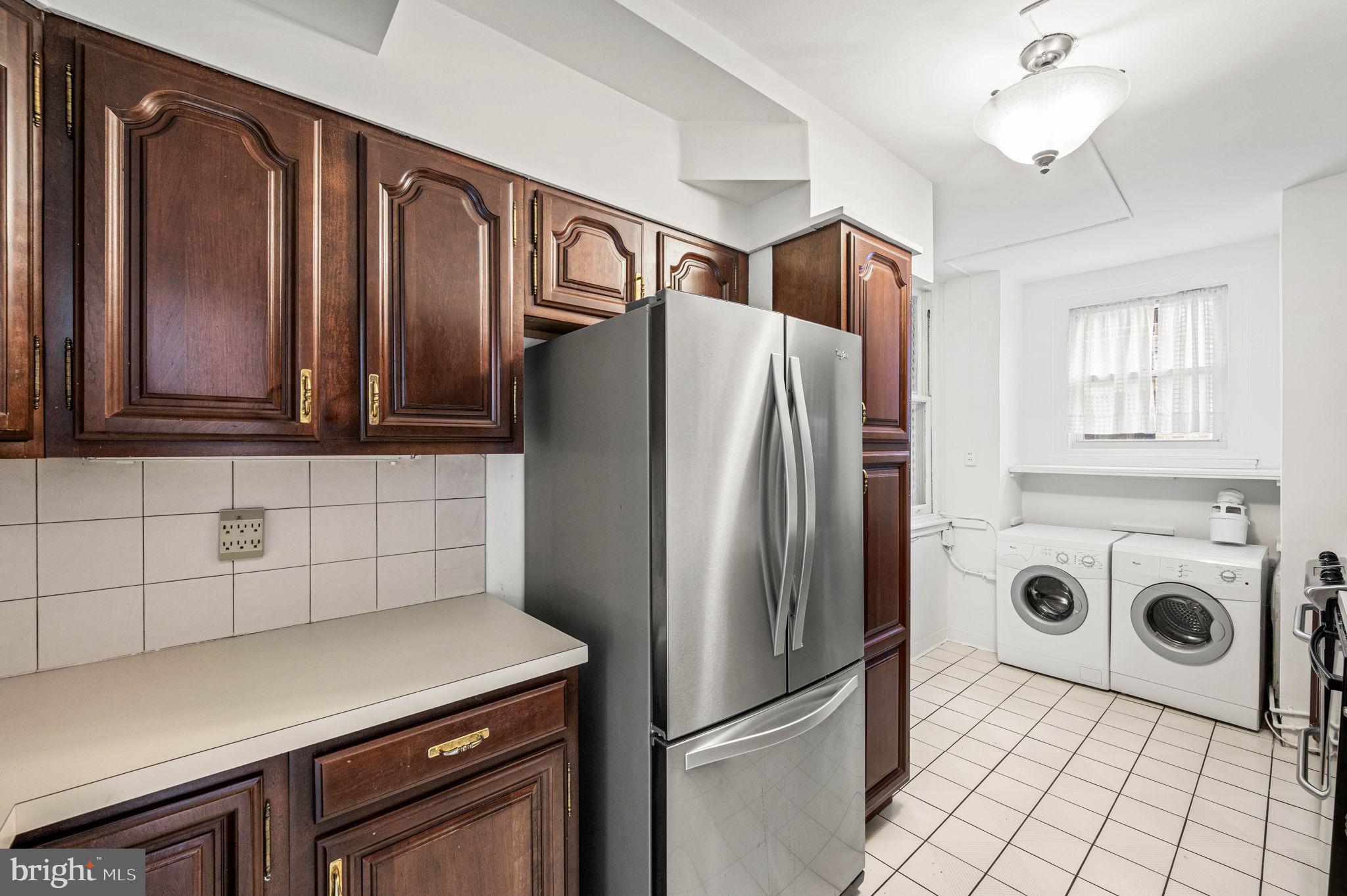 1901 Walnut Street, Unit 17F Philadelphia, PA 19103 - Photo 7 of 25 Kitchen