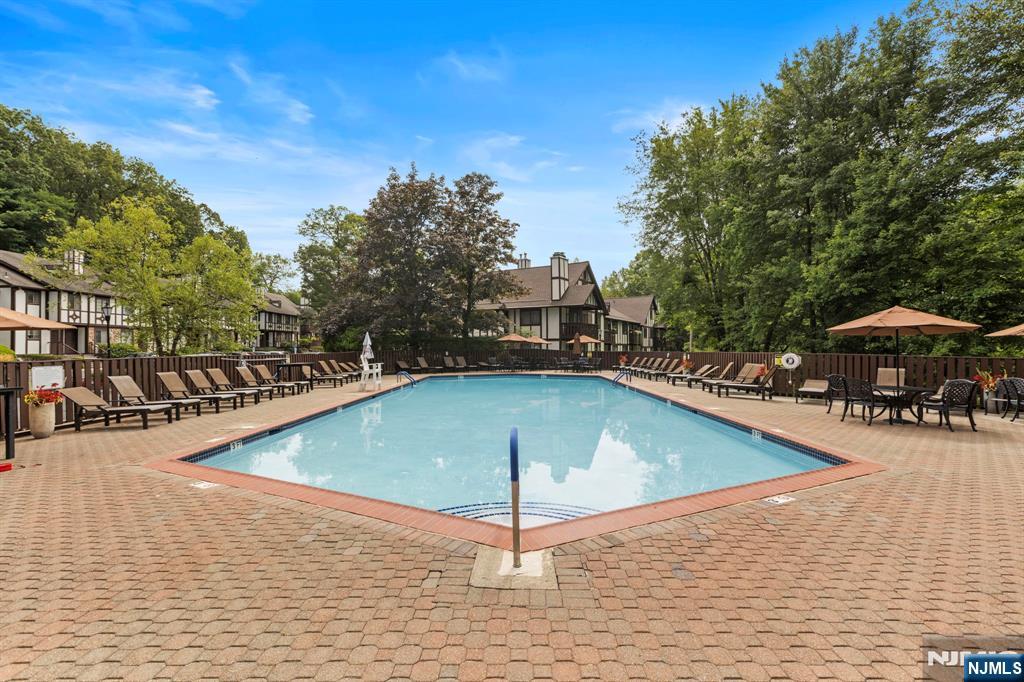 1612 Faulkner Court Mahwah, NJ 07430 - Photo 11 of 13