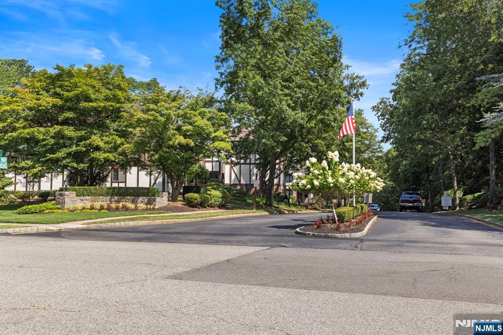 1612 Faulkner Court Mahwah, NJ 07430 - Photo 13 of 13