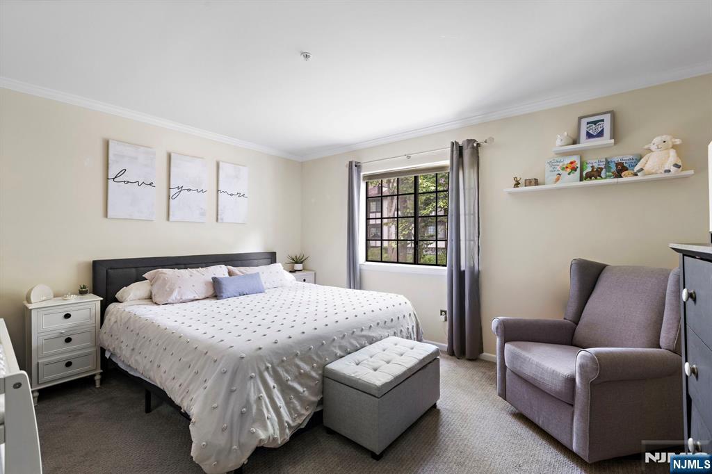 1612 Faulkner Court Mahwah, NJ 07430 - Photo 5 of 13