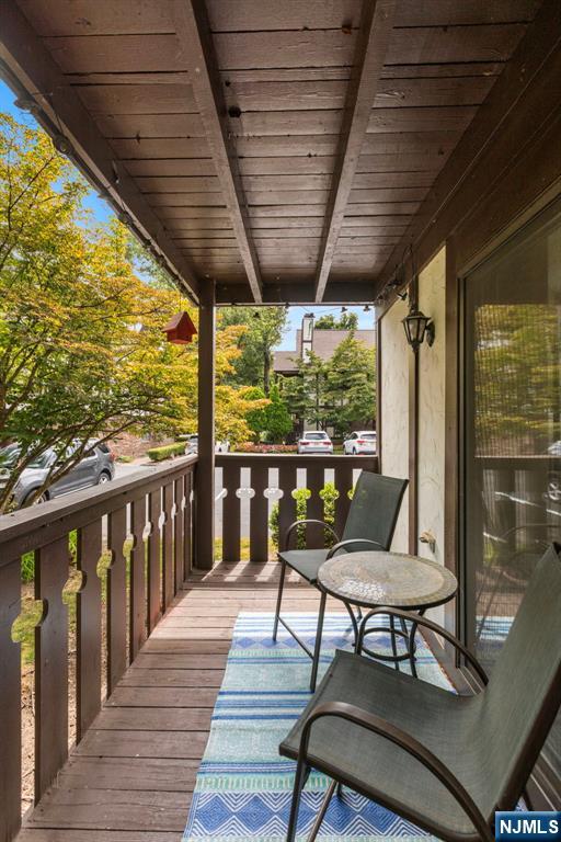 1612 Faulkner Court Mahwah, NJ 07430 - Photo 8 of 13