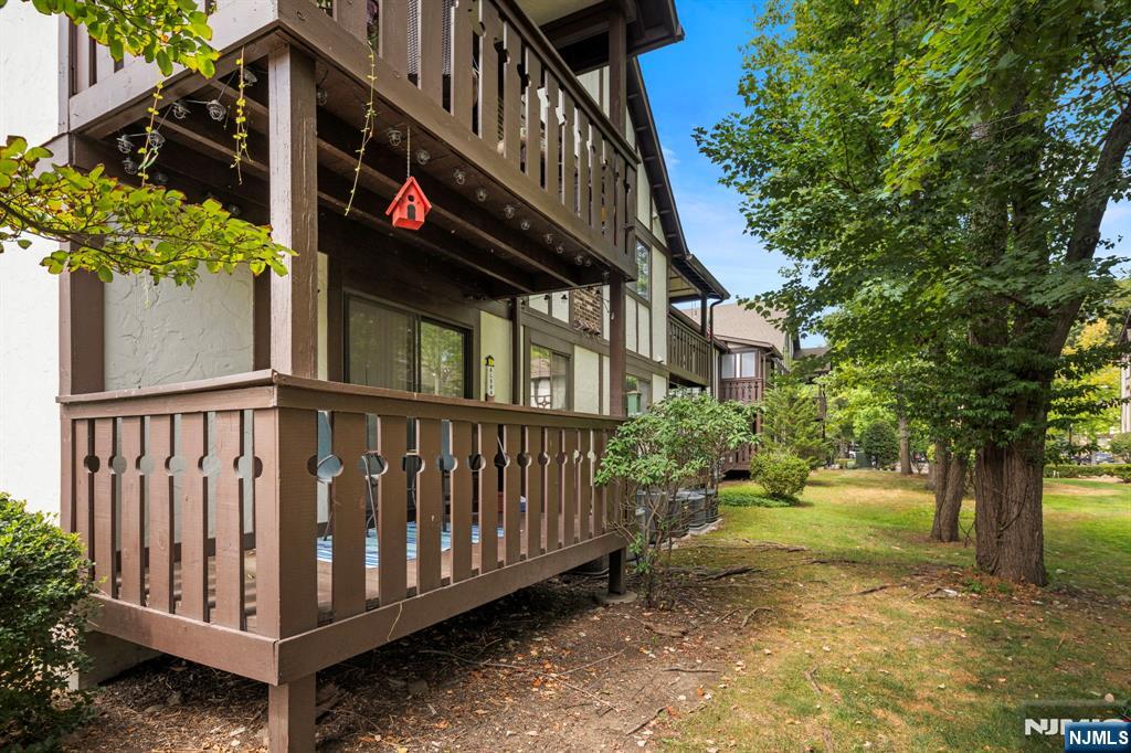 1612 Faulkner Court Mahwah, NJ 07430 - Photo 9 of 13