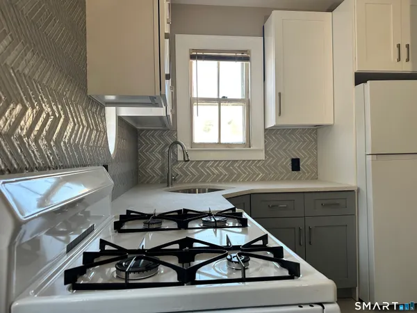 $2,500 | 1537 Chapel Street, Unit 2, New Haven, CT 06511