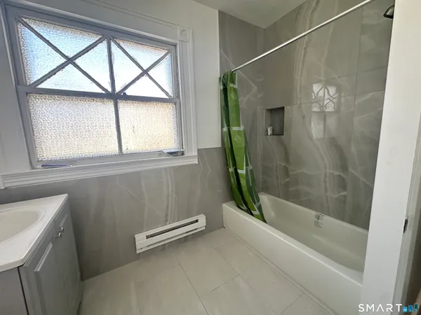 $2,500 | 1537 Chapel Street, Unit 2, New Haven, CT 06511