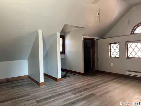 $2,500 | 1537 Chapel Street, Unit 2, New Haven, CT 06511