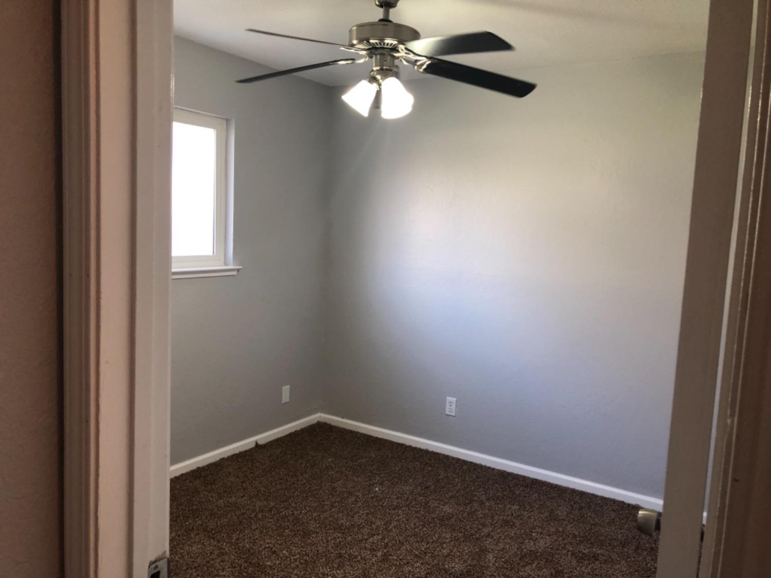 578 South 8th Street Kerman, CA 93630 - Photo 13 of 23