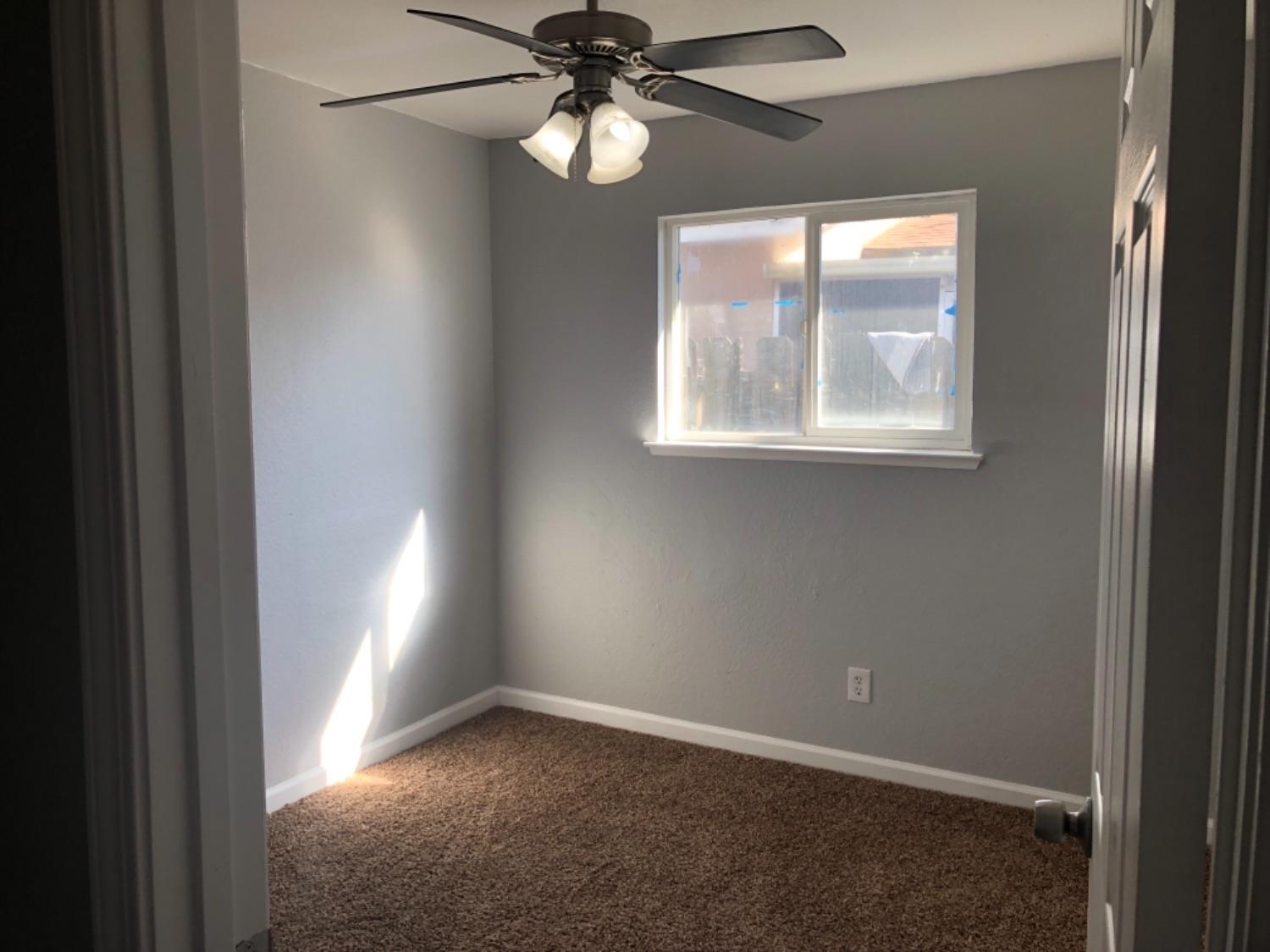 578 South 8th Street Kerman, CA 93630 - Photo 15 of 23
