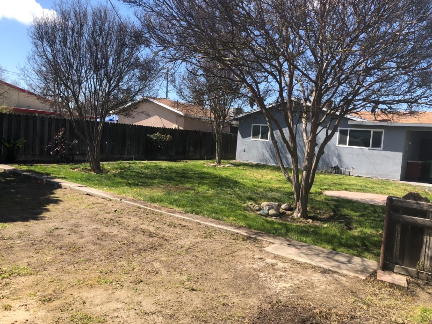 578 South 8th Street Kerman, CA 93630 - Photo 20 of 23