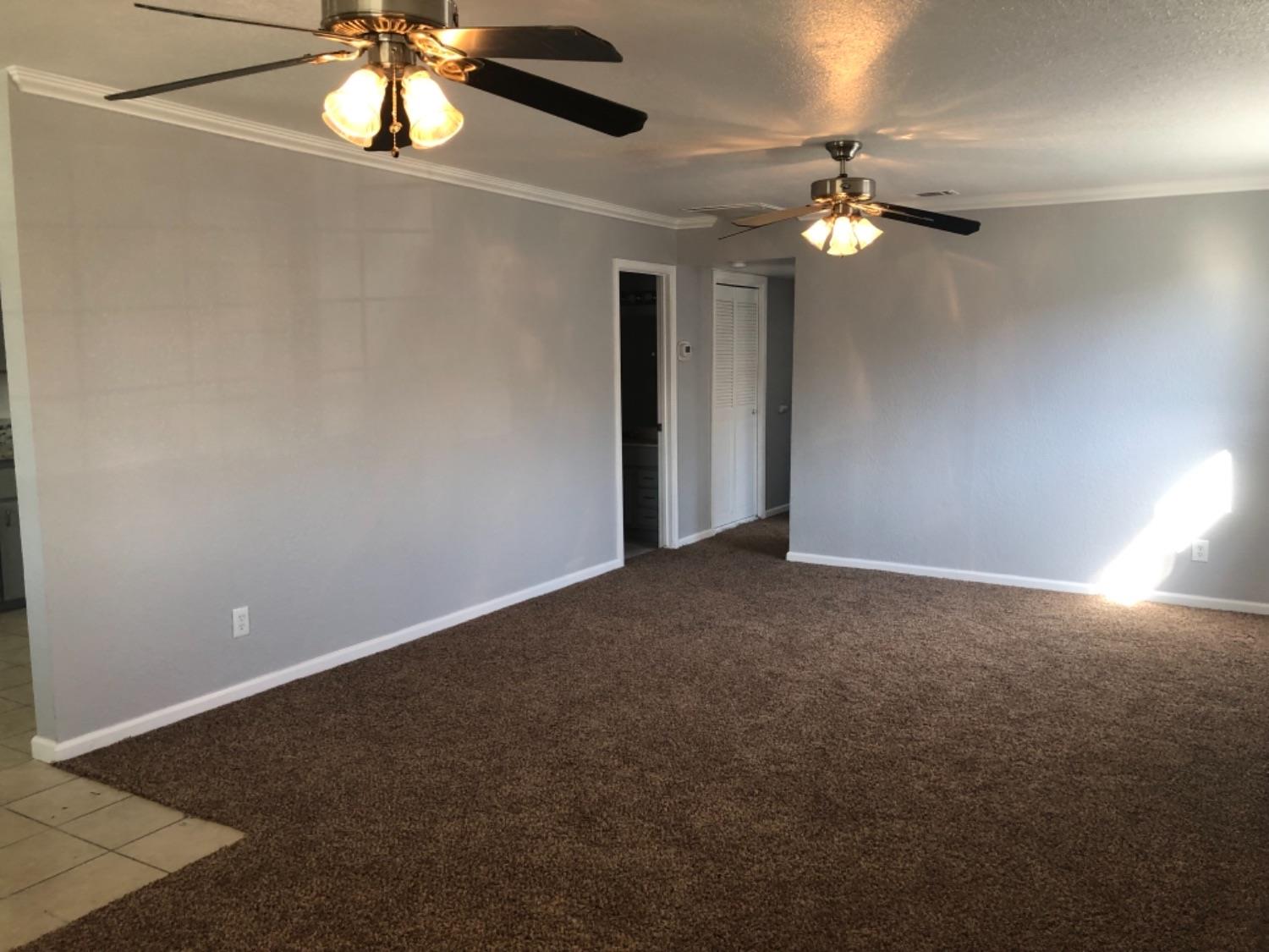 578 South 8th Street Kerman, CA 93630 - Photo 7 of 23