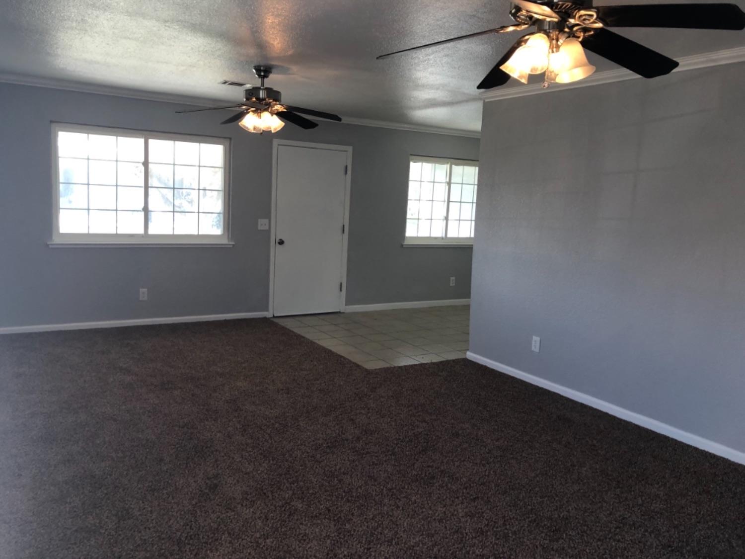 578 South 8th Street Kerman, CA 93630 - Photo 9 of 23
