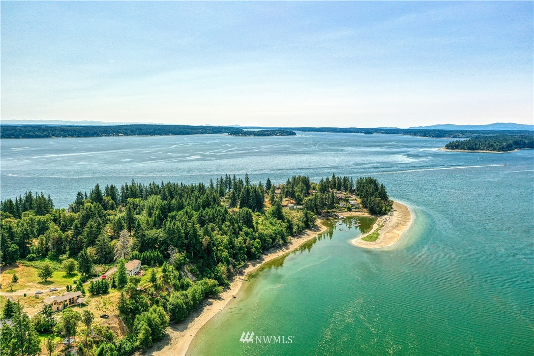 462 East Stretch Island Road South Grapeview, WA 98546 - Photo 2 of 40 Gallery Image 2