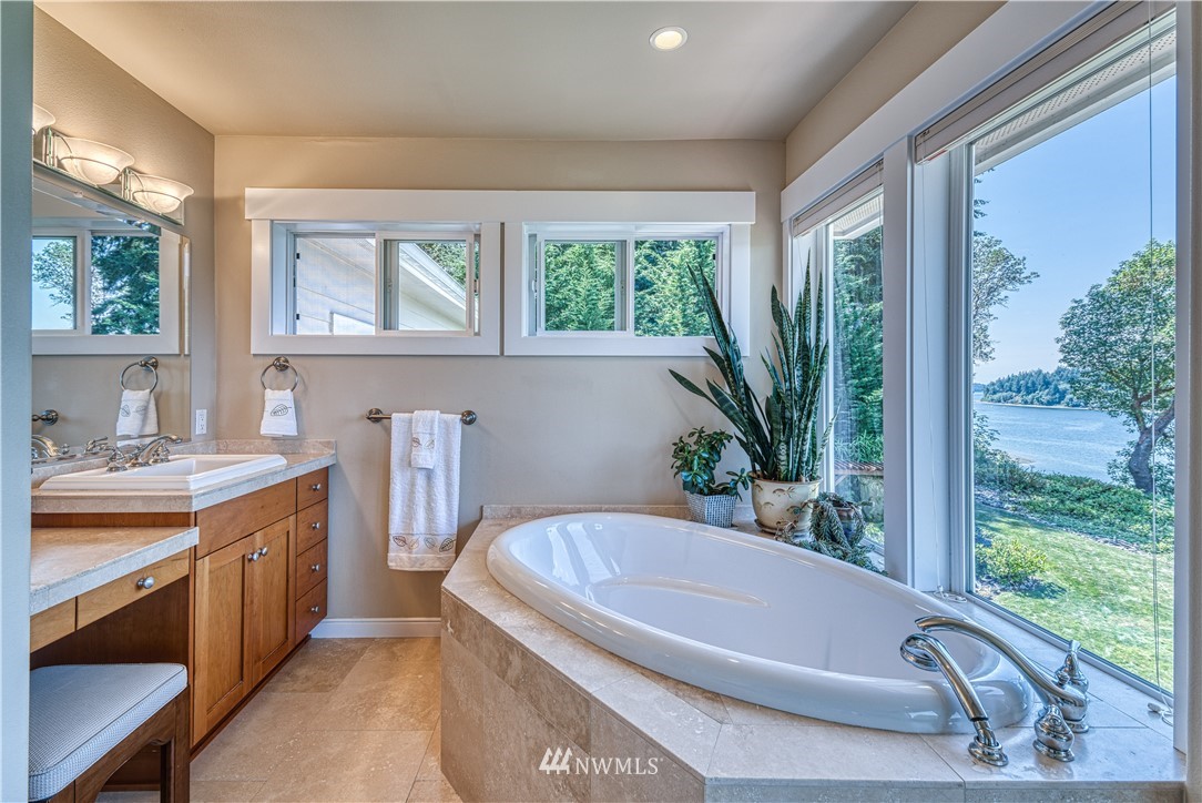 462 East Stretch Island Road South Grapeview, WA 98546 - Photo 24 of 40 Gallery Image 24