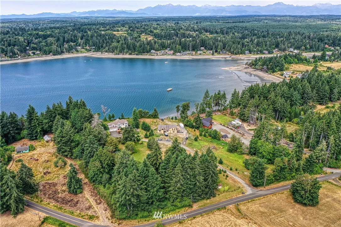462 East Stretch Island Road South Grapeview, WA 98546 - Photo 4 of 40 Gallery Image 4