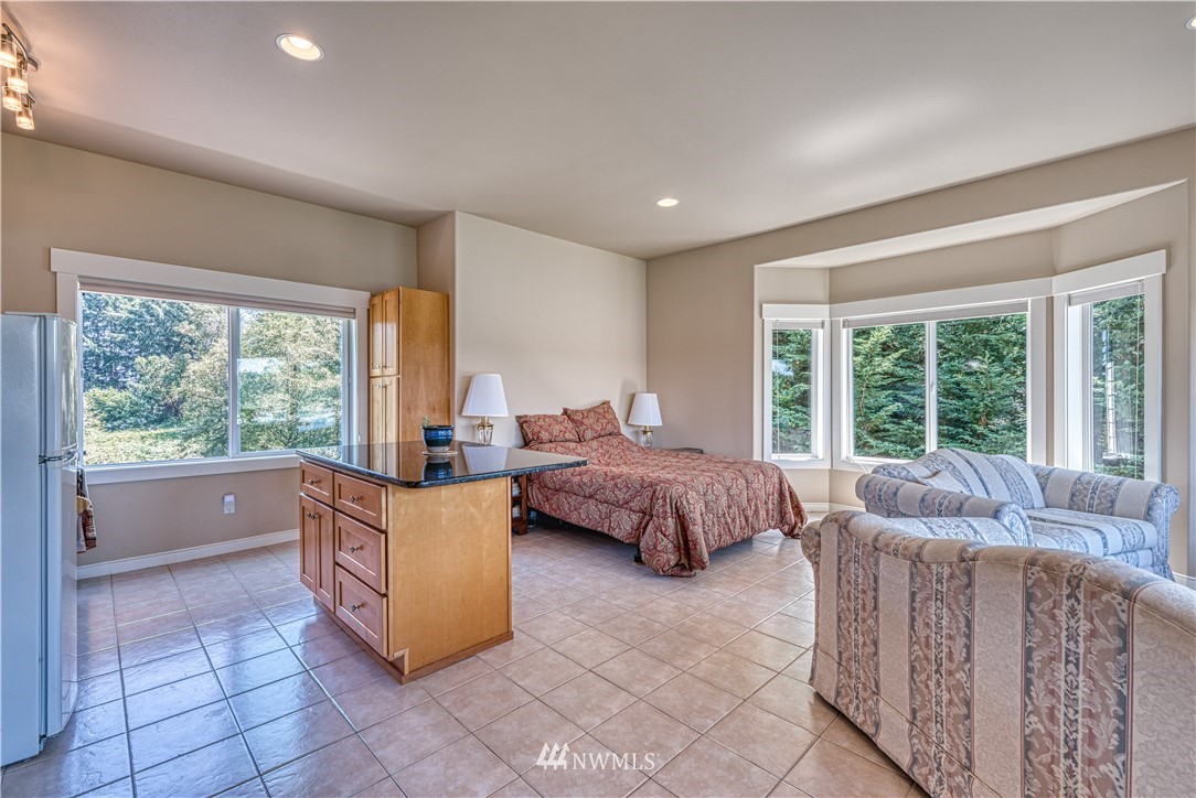 462 East Stretch Island Road South Grapeview, WA 98546 - Photo 33 of 40 Gallery Image 33