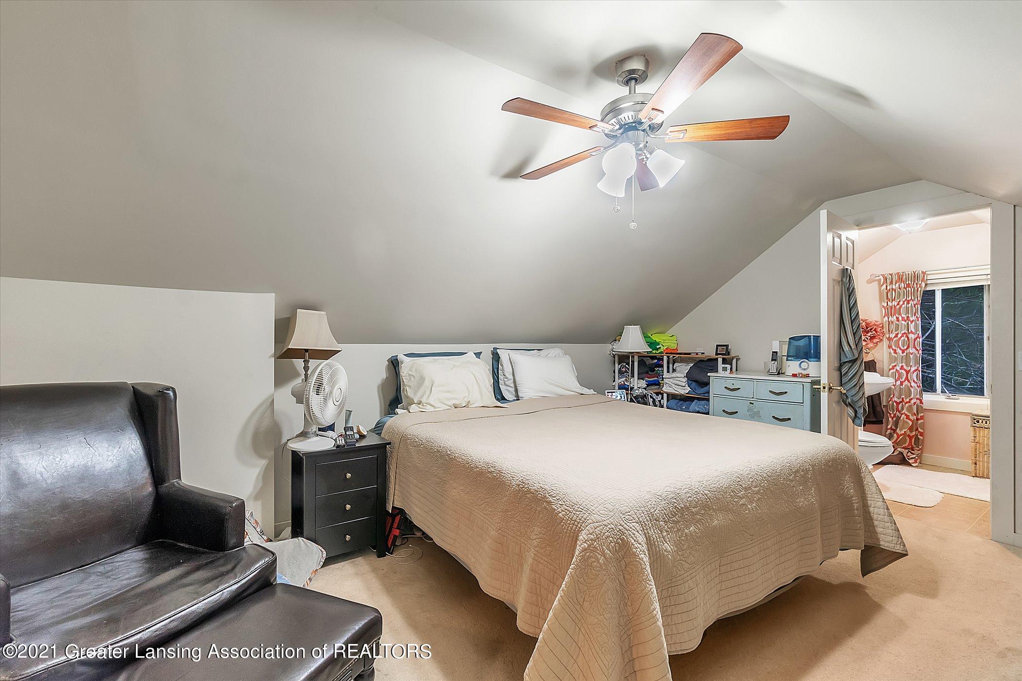 6157 Marsh Road Haslett, MI 48840 - Photo 11 of 27 Primary Bedroom