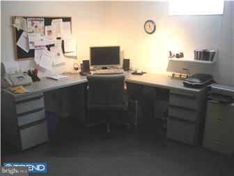 45 Server Lane Springfield, PA 19064 - Photo 7 of 12 Office / Study