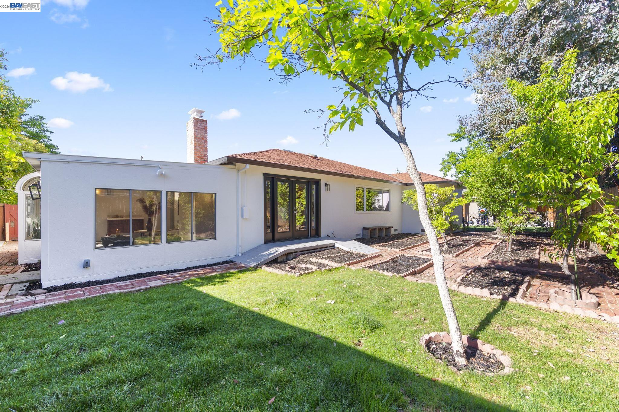 4352 Davis Way Livermore, CA 94550 - Photo 31 of 37 a view of a house with backyard and garden