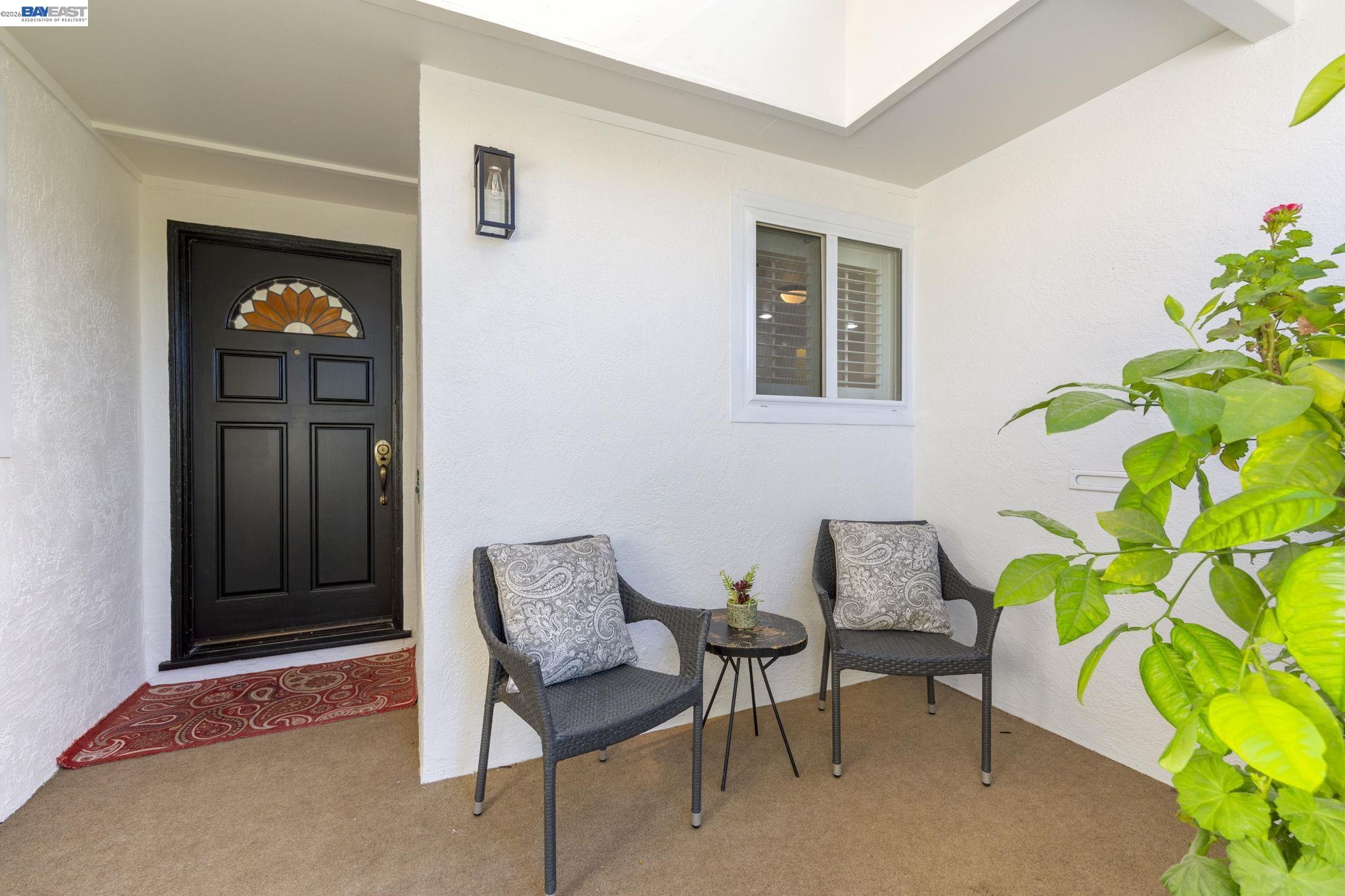 4352 Davis Way Livermore, CA 94550 - Photo 4 of 37 a workspace with furniture and a potted plant
