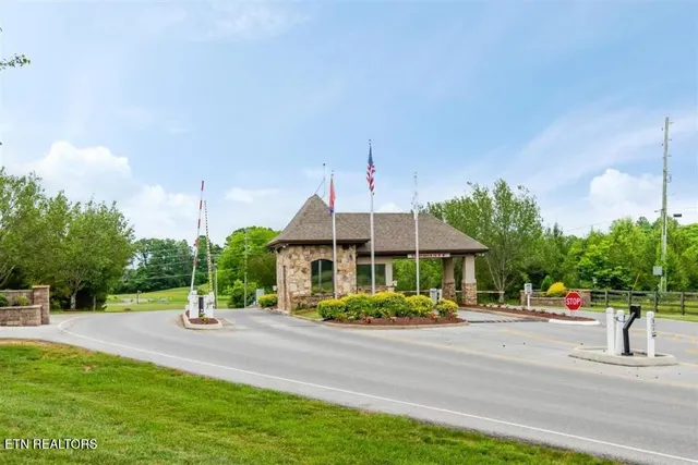 $309,900 | 535 Rarity Bay Parkway, Unit 304, Vonore, TN 37885