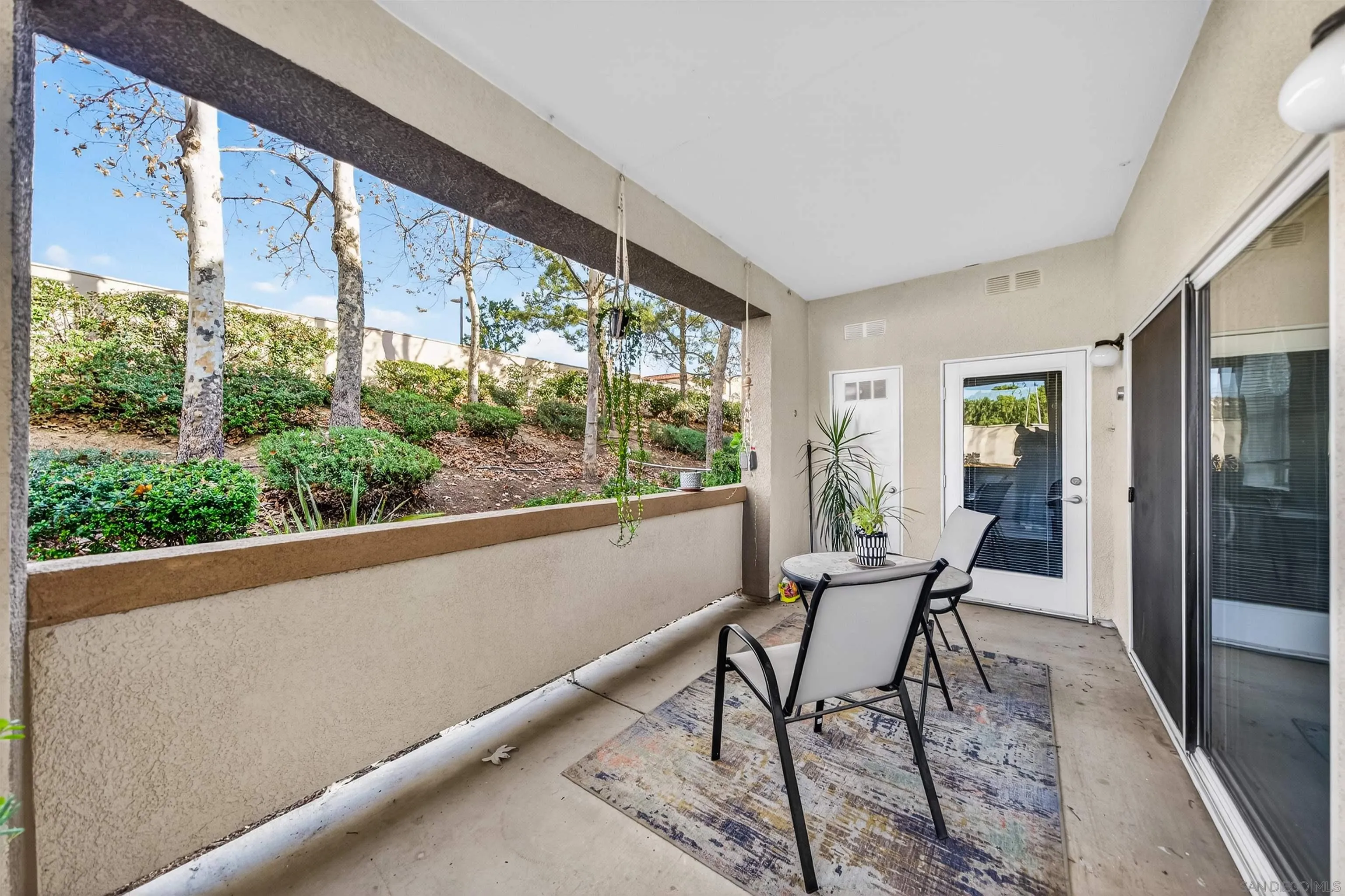 44706 Adam Lane Temecula, CA 92592 - Photo 31 of 36 a dining room with furniture and window