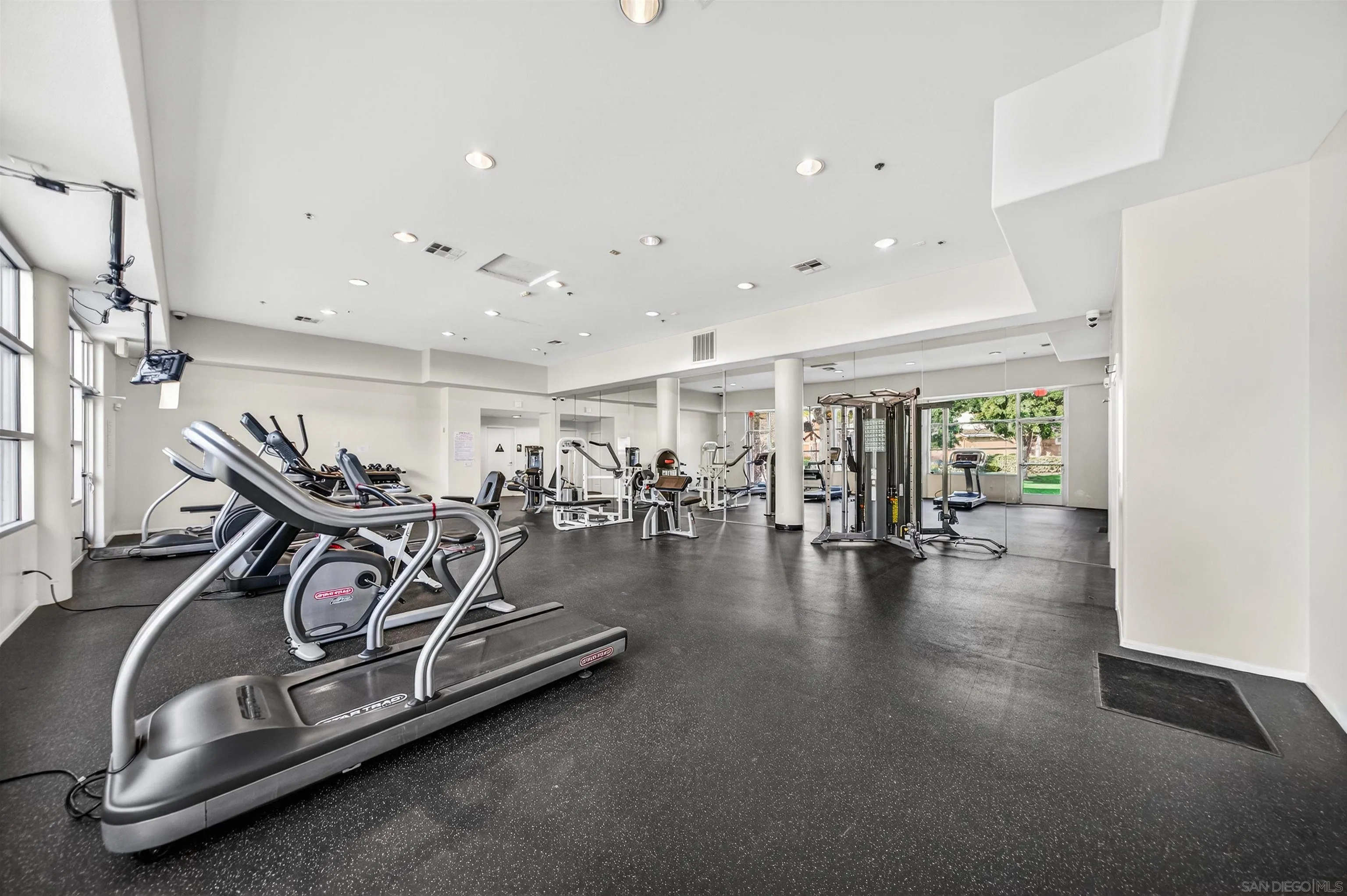 44706 Adam Lane Temecula, CA 92592 - Photo 36 of 36 a view of a room with gym equipment