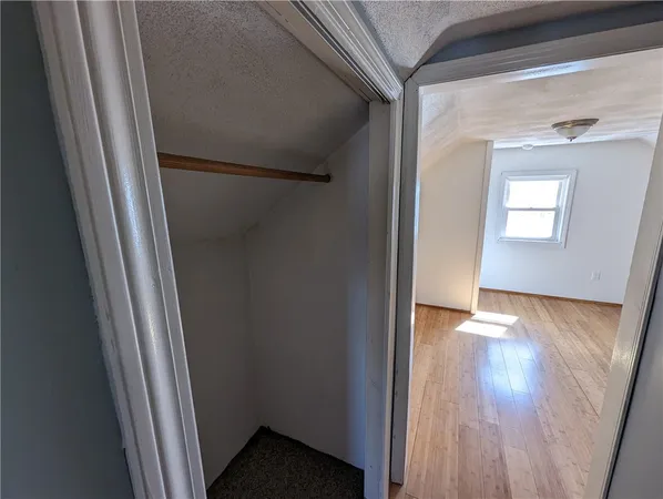 $2,400 | 61 Utton Avenue, Unit 2, Pawtucket, RI 02860