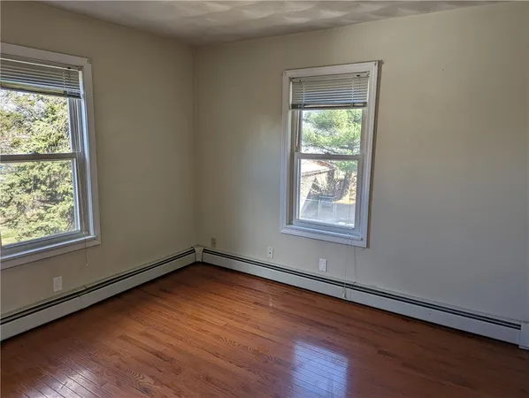 $2,400 | 61 Utton Avenue, Unit 2, Pawtucket, RI 02860