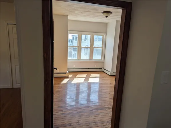 $2,400 | 61 Utton Avenue, Unit 2, Pawtucket, RI 02860
