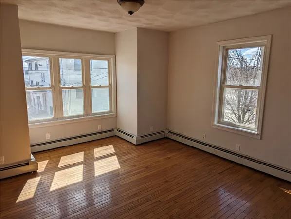 $2,400 | 61 Utton Avenue, Unit 2, Pawtucket, RI 02860