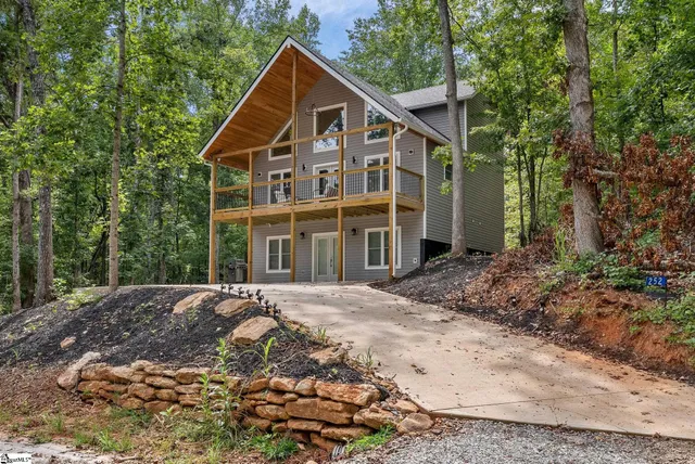 $600,000 | 252 Dogwood Drive, Westminster, SC 29693