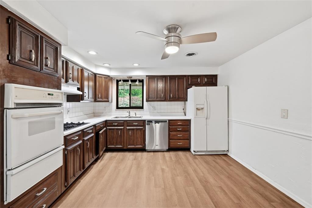 4930 Gardenville Road Pittsburgh, PA 15236 - Photo 13 of 47