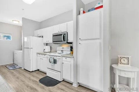 $355,000 | 24909 Madison Avenue, Unit 3513, Murrieta, CA 92562