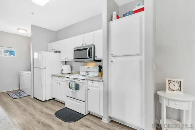 $355,000 | 24909 Madison Avenue, Unit 3513, Murrieta, CA 92562