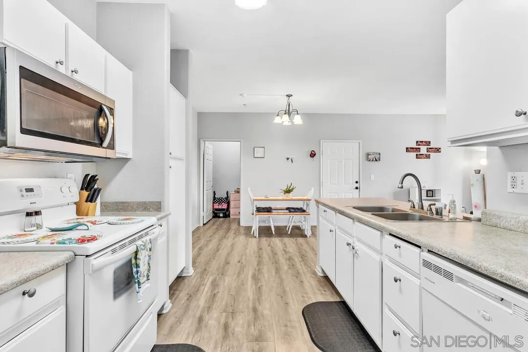 24909 Madison Avenue, Unit 3513 Murrieta, CA 92562 - Photo 13 of 29