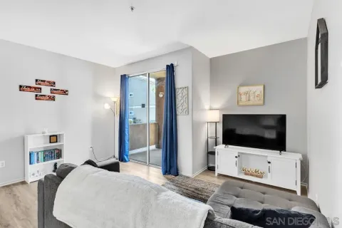 $355,000 | 24909 Madison Avenue, Unit 3513, Murrieta, CA 92562