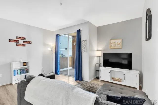 $355,000 | 24909 Madison Avenue, Unit 3513, Murrieta, CA 92562