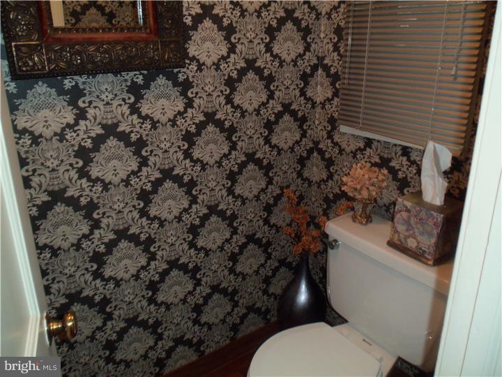 708 Cambridge Road Bala Cynwyd, PA 19004 - Photo 13 of 25 Bathroom