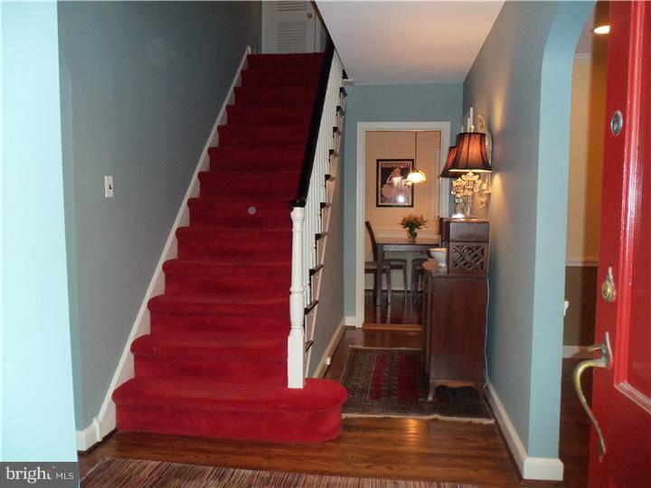 708 Cambridge Road Bala Cynwyd, PA 19004 - Photo 10 of 25 Hallway