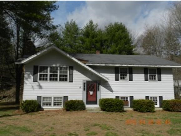 12 Pinewood Avenue Springfield, VT 05156 - Photo 1 of 23