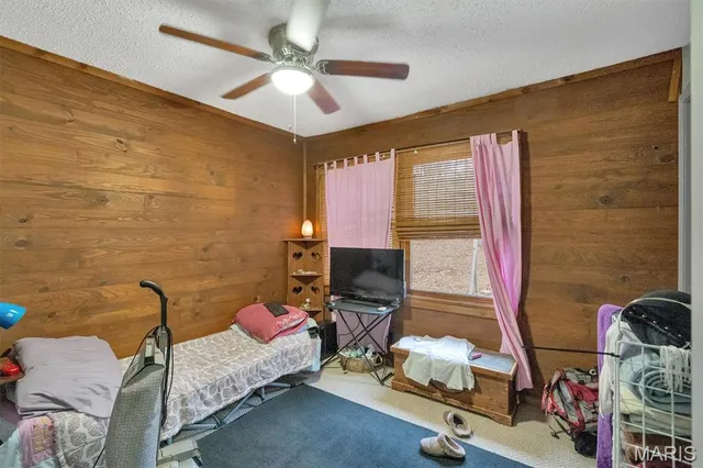 $180,000 | 401 Bunker Hill Drive, De Soto, MO 63020